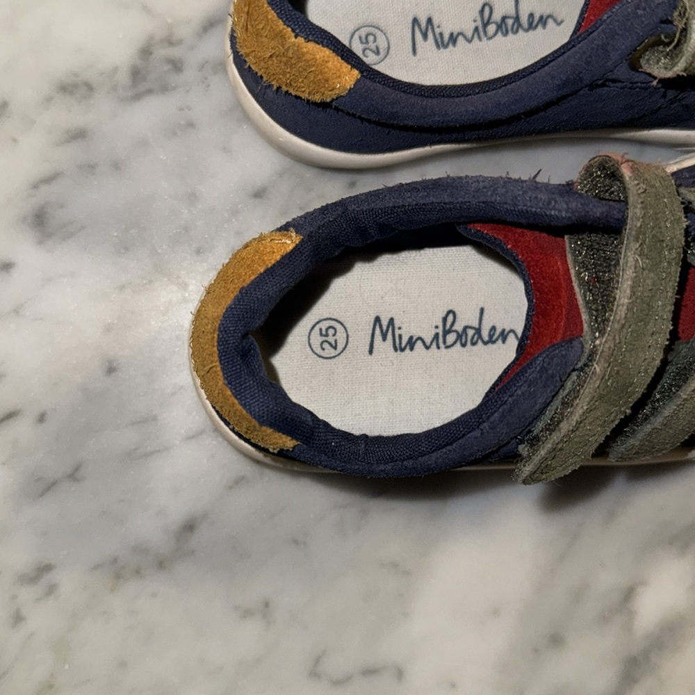 Mini Boden suede Velcro shoe - Picture 5 of 5